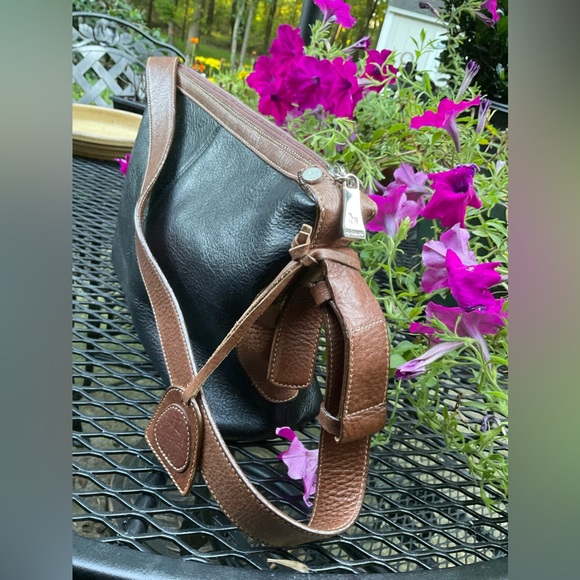 Petusco Made In Spain Black & Brown Gold Lining Genuine Leather Bag! - Picture 8 of 16